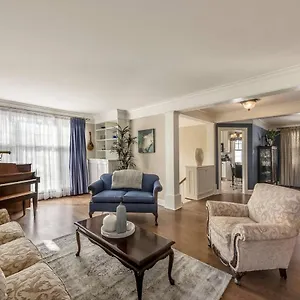 Desired In South End Holiday home